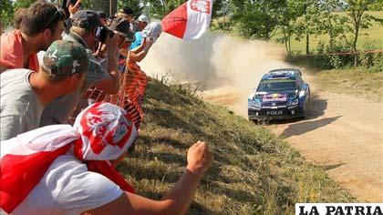 Ogier recibió el apoyo de sus seguidores durante toda la carrera