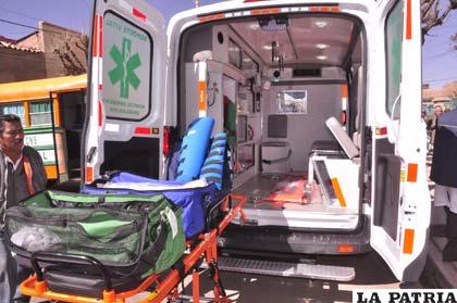 Moderna ambulancia fue entregada en el Hospital Obrero