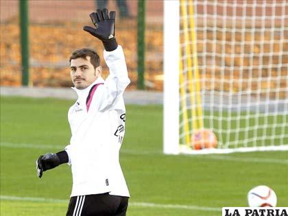 Casillas deja el arco del Real Madrid para defender el de Oporto /eurosport.com