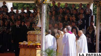 El Papa Francisco reflexionó sobre María en el Santuario de la Virgen de Caacupé, en Paraguay /aclo.org.bo