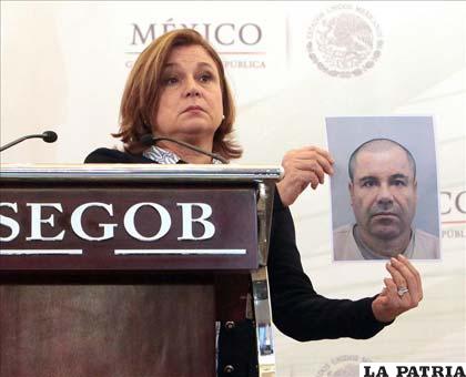 La fiscal general Arely Gómez Joaquín informa sobre la recompensa por  