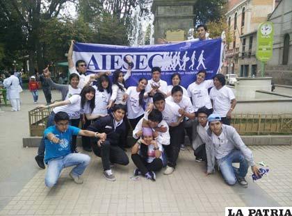 Grupo juvenil de Aiesec en Oruro