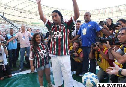 Ronaldinho el fin de semana fue presentado en el Fluminense /performgroup.com