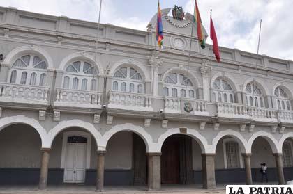 Gobernación de Oruro en su gestión 2010-2015 emitió 68 leyes