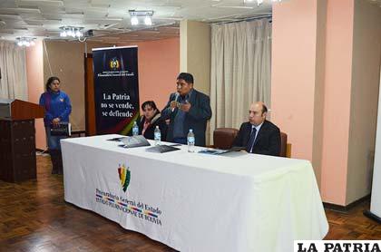 El subprocurador durante el inicio de la maestría