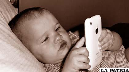 Los niños acceden cada vez más pronto a los celulares