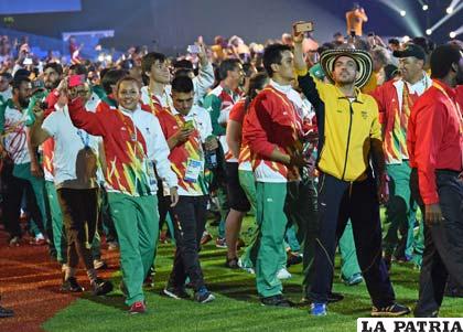 La presencia de los deportistas bolivianos en la ceremonia de Clausura /WALTER CHALLAPA