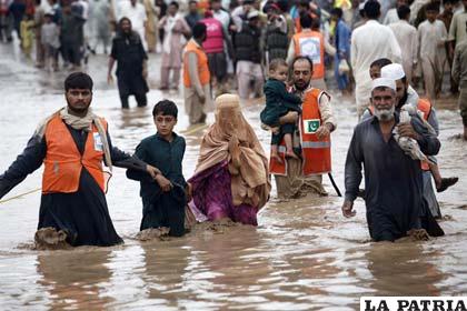 Lluvias causan cuantiosos daños en Pakistán /ecuavisa.com