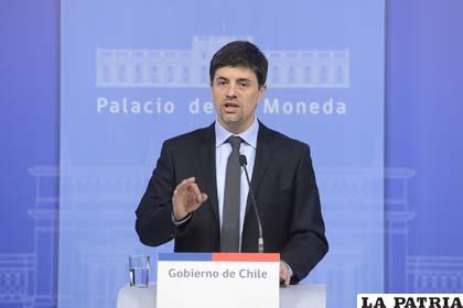 El ministro de secretaría general de Gobierno de Chile, Marcelo Díaz, en declaraciones a la prensa /ABI