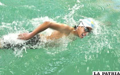 El deportista orureño Fernando Nava en competencia