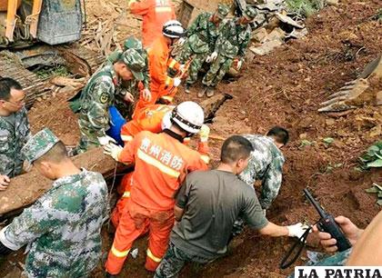 Las fuertes lluvias caídas en la región china de Guizhou provocaron un alud /yucatan.com.mxA