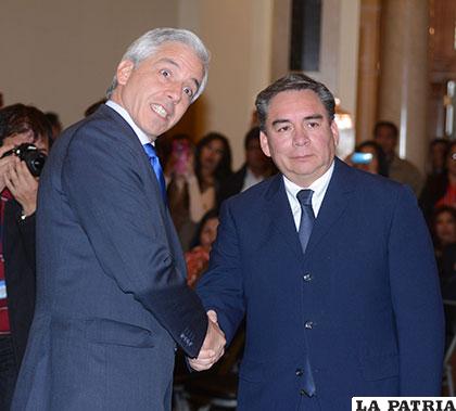 El Vicepresidente Álvaro García Linera y Henry Ara, el nuevo contralor /APG
