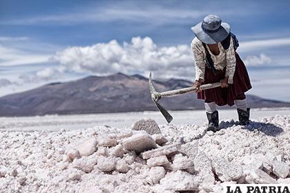 Una vista del salar de Coipasa /annabelleabril.com