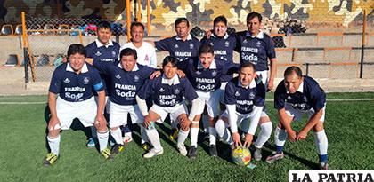 El plantel de Siempre Amigos será uno de los animadores en el torneo