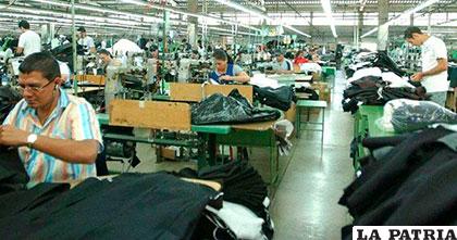 Ex trabajadores de la cerrada Enatex pasarán a la nueve empresa textil del Estado, Senatex /bp.blogspot.com