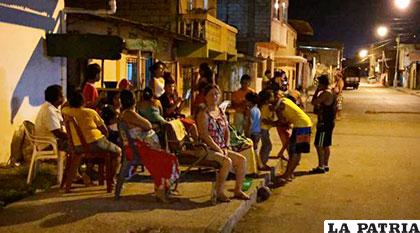 Un sector de la provincia de Esmeralda donde los vecinos salieron a las calles en busca de protección /Elcomercio.com