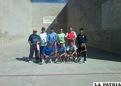 Deportistas de la Asociación Municipal de Oruro