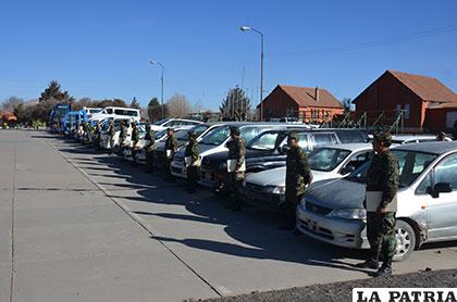 37 vehículos de distintos modelos fueron incautados por el Ejército