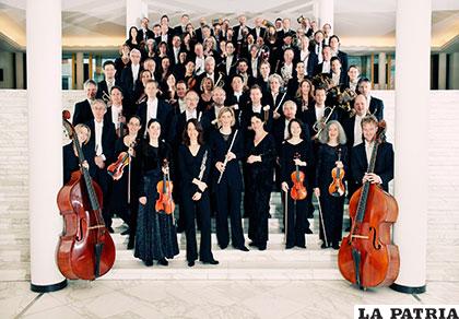 Integrantes de la Orquesta Sinfónica de Hamburgo