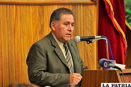 Rector de la UTO, Carlos Antezana, se refirió a los actos suscitados en Santa Cruz