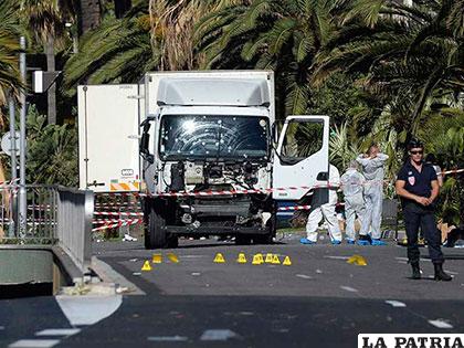 El autor del atentado utilizó un camión frigorífico para arrollar a una multitud de personas en Niza /eldictamen.mx