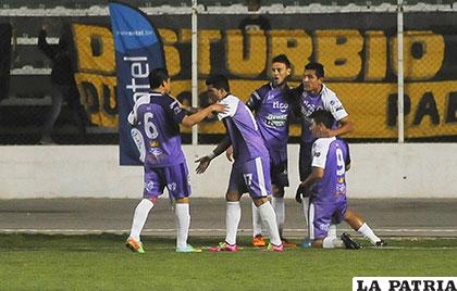 Real Potosí ganó en La Paz y quiere liquidar al 