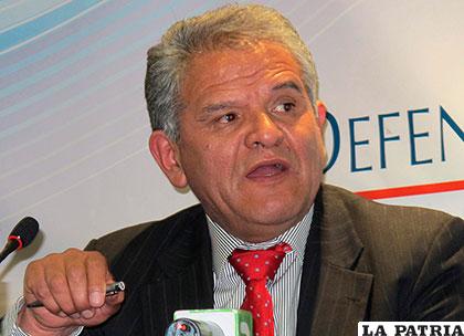 El ex defensor del Pueblo, Rolando Villena /elpaisonline.com