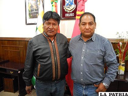 Una foto para el recuerdo entre el gobernador Vásquez y el presidente de San José, Edwin Zeballos