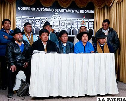 Organizaciones sociales se alistan para celebración nacional en Challapata