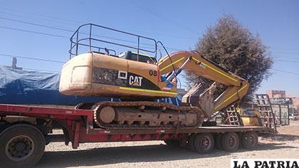 Retroexcavadora valorada en 100 mil dólares fue comisada por la Aduana