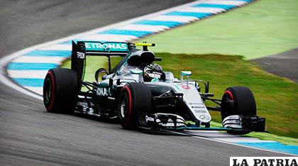 El teutón Nico Rosberg durante las pruebas de clasificación de ayer /as.com
