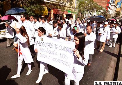 Médicos en una de sus protestas /radiofides.com/Archivo