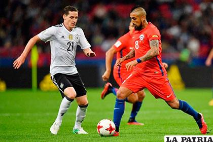 Sebastián Rudy y Arturo Vidal, volverán a enfrentarse hoy, en el partido de primera fase, empataron 1-1