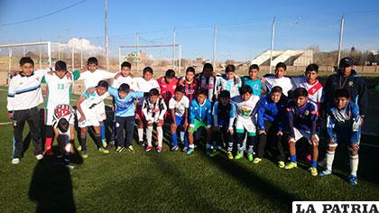 Integrantes de la selección Sub-13 de fútbol