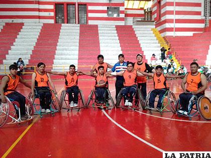 El seleccionado orureño de baloncesto en silla de ruedas