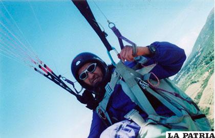 Roddy Castañares en pleno vuelo