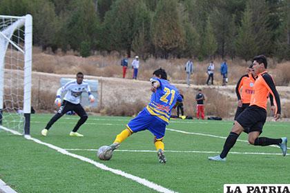 La acción del partido que terminó igualado entre Deportivo Kala y EM Huanuni