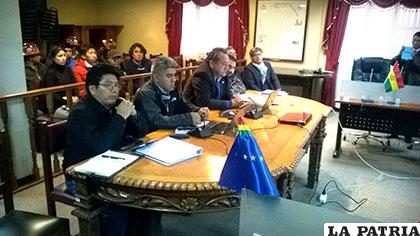 Autoridades del Viceministerio de Electricidad asistieron a la convocatoria de la Brigada Parlamentaria de Oruro
