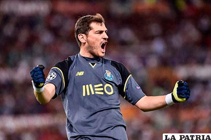 Iker Casillas, jugará una tercera temporada con el Oporto