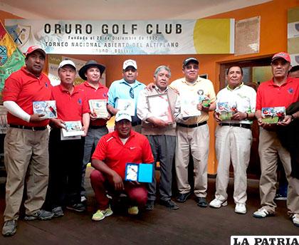 Los ganadores del torneo nacional de golf