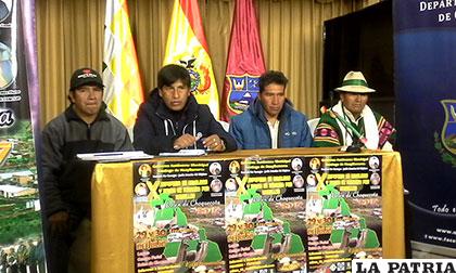Autoridades de Huayllamarca invitan a la feria camélida