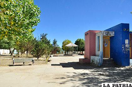 Plaza principal del municipio de Machacamarca