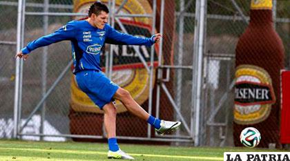 Carlos Garcés no jugará en la selección ecuatoriana por lesión /EL COMERCIO