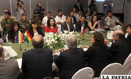 Reunión bilateral entre Bolivia y Chile fue exitosa /APG