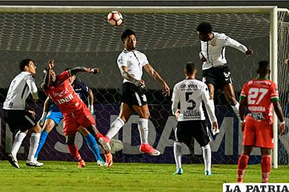 En el partido de ida Corinthians y Patriotas igualaron