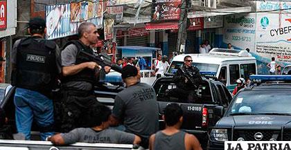 Policías brasileños se retiran luego del operativo /La Tercera