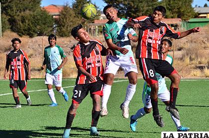 Una acción del partido donde ganó el plantel de Gualberto Villarroel