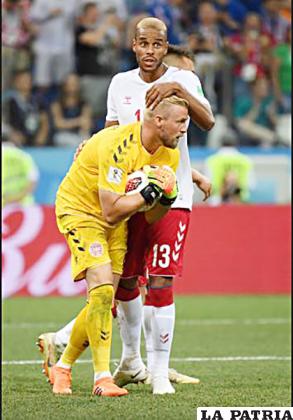 Schmeichel, el portero de Dinamarca, a pesar de la eliminación fue la figura /as.com