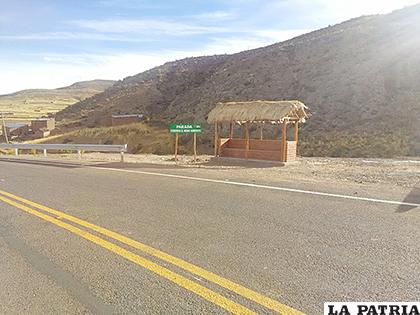 Las siete casetas de parada de buses tuvieron un costo de 190.000 bolivianos /ABC