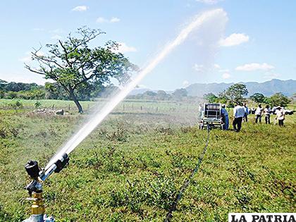 El Gobierno considera que el riego tiene un papel fundamental en la agricultura /lavozdetarija.com
